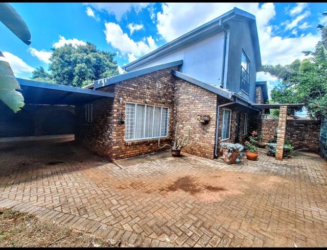 3 BEDROOM HOUSE FOR SALE IN THE ORCHARDS